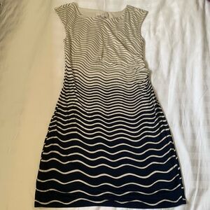 Loft beige/navy stretch lined rayon/Tencel wavy stripe sleeveless dress EUC